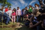 Gobernador Rocha arranca programa de reforestación en Culiacán