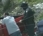 Captan a policía contado dinero en pleno ‘esculque’; la Secretaría de Seguridad ya investiga