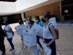Se manifiestan médicos y enfermeras COVID, exigen su recontratacion