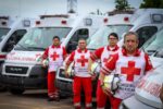 Entregan 10 ambulancias a Cruz Roja