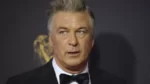 Alec Baldwin llega a un acuerdo con la familia de la directora de fotografía a la que mató por accidente y retomará el rodaje de su película “Rust”