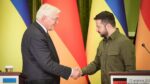 Steinmeier con Zelenski: “la guerra no nos dividirá, nos acercará aún más”