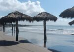 Reabren zonas de playas de Mazatlán a bañistas
