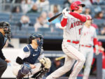Poseído por el Bambino: Ohtani brilla con el bat en el Yankee Stadium