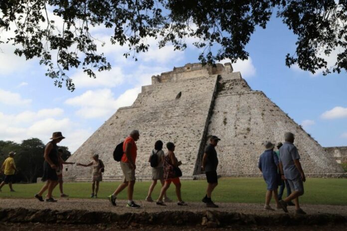 907632_Zona-Arqueologica-Uxmal-8_web-768x512