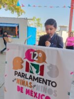 Diputado infantil rinde informe ante su escuela