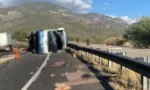 Al menos 18 muertos por volcadura en supercarretera de Oaxaca