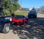 En Angostura, Policía Estatal y Policía Municipal, aseguran vehículo robado en Nevada, E.U.