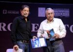 Rocha entrega reconocimiento al escritor Jorge Zepeda Patterson por presentación del libro “El Dilema de Penélope”