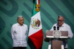 Rocha da la bienvenida al presidente López Obrador a Mazatlán