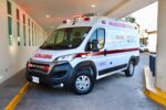 Entrega secretario de Salud ambulancias para el Hospital Pediátrico de Sinaloa y al CRUM