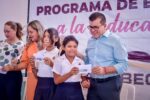 Entregan Sistema DIF Mazatlán y Gobierno Municipal apoyos del Programa Estímulos a la Educación Básica