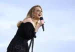 Desde el escenario, Adele confronta a fan tras comentario homofóbico