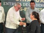 Rocha Moya entrega credenciales IMSS – Bienestar