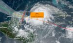 Huracán “Beryl” se debilita a categoría 2 en su trayecto a México