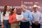 Entrega Rocha semillas de diferentes cultivos a productores temporaleros