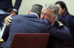 Jueza absuelve a Alec Baldwin por el delito de homicidio involuntario Jueza absuelve a Alec Baldwin por el delito de homicidio involuntario