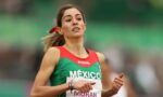 La velocista mexicana, Paola Morán, se acerca a la zona de medallas en París