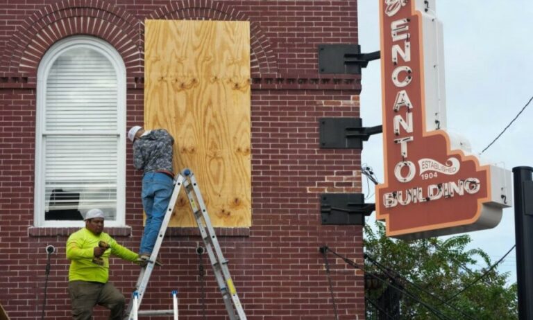 SRE previene a mexicanos en Florida por impacto del huracán “Milton”
