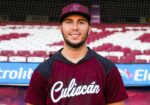 El cubano Diosbel Arias muestra su alegría al incorporarse a Tomateros