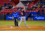 Joey Meneses alcanza los 50 hr en LAMP y sigue haciendo historia con el jersey guinda