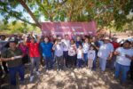 Gobierno de Rocha entrega apoyos económicos a productores de ladrillo en la colonia Las Cucas de Culiacán