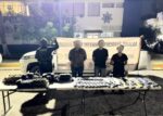 Tras una agresión a policías estatales en Culiacán, grupo interinstitucional detiene a 4 civiles y asegura armas largas, municiones y equipo táctico Tras una agresión a policías estatales en Culiacán, grupo interinstitucional detiene a 4 civiles y asegura armas largas, municiones y equipo táctico