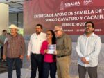 Rocha Moya entrega semilla a productores de temporal y ganaderos; la inversión es de 35 mdp