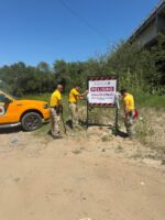 Coordinación Municipal de Protección Civil instala señalética preventiva en cauce del Rio Presidio