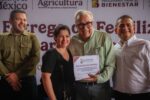 Gobernador Rocha Moya encabeza programa de entrega de fertilizantes para productores de riego