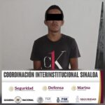 Grupo Interinstitucional detiene a un civil que circulaba en una motocicleta con droga en Mazatlán