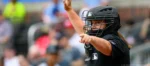 Jen Pawol rompe barrera de género como umpire de la MLB