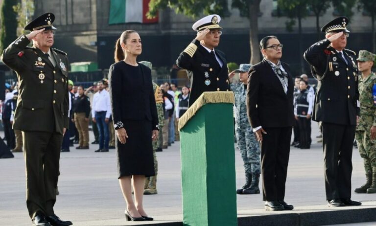 Izan bandera a media asta por víctimas de sismos de 1985 y 2017