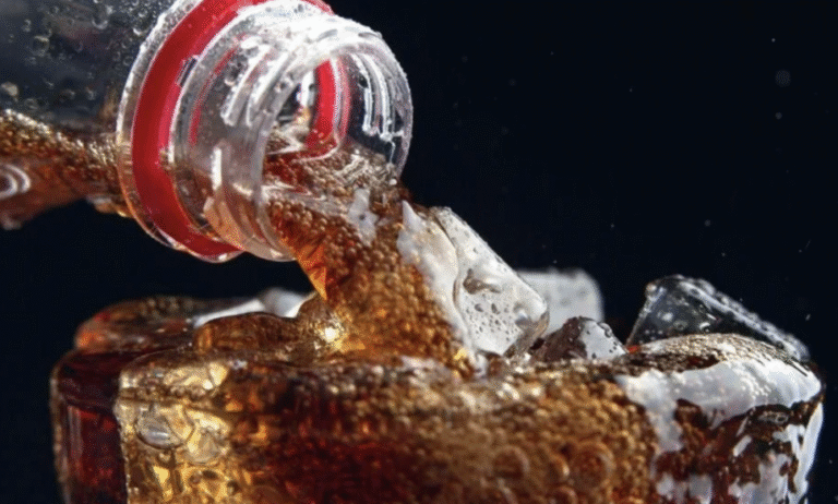 Gobierno prevé reducir 7% el consumo de bebidas azucaradas