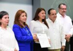 Sepyc entrega 165 Becas Comisión a docentes de Básica para profesionalización