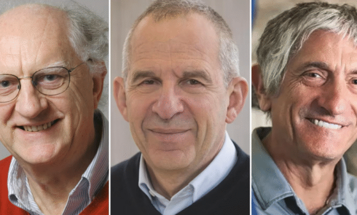 John-Clark-Michel-H.-Devoret-y-John-M.-Martinis-Premio-Nobel-de-Fisica-2025-920x554