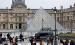 Roban colección de joyas del Museo Louvre