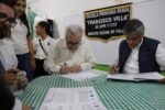 Inaugura Gobernador Rocha biblioteca en comunidad Monte Verde de Villa