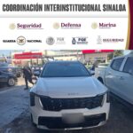 En una oportuna intervención, el Grupo Interinstitucional recuperó un vehículo minutos después de haber sido despojado en Culiacán