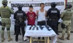 Derivado de una denuncia anónima al 089, el Grupo Interinstitucional detuvo a 2 civiles con rifles, cargadores y municiones en Escuinapa