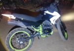 Por la probable participación en el delito de transitar en vehículo con reporte de robo, Policía Municipal detiene a una pareja Por la probable participación en el delito de transitar en vehículo con reporte de robo, Policía Municipal detiene a una pareja