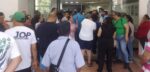 Decenas de usuarios se manifestaron este lunes en las oficinas de la Comisión Federal de Electricidad de Mazatlán Decenas de usuarios se manifestaron este lunes en las oficinas de la Comisión Federal de Electricidad de Mazatlán