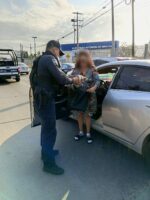 Lo que parecía una falla vehicular resultó en un rescate a un minino: SSPyTM Lo que parecía una falla vehicular resultó en un rescate a un minino: SSPyTM