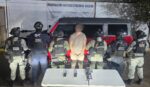 Durante recorridos preventivos, el Grupo Interinstitucional detiene a un civil en posesión de un fusil en Culiacán Durante recorridos preventivos, el Grupo Interinstitucional detiene a un civil en posesión de un fusil en Culiacán