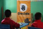 Programa preventivo DECIDE logra reducir la intención de consumir alcohol y vapeadores en estudiantes Programa preventivo DECIDE logra reducir la intención de consumir alcohol y vapeadores en estudiantes