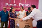 Minerva Osuna fortalece el bienestar de las familias mazatlecas con la entrega de apoyos del programa Peso a Peso Minerva Osuna fortalece el bienestar de las familias mazatlecas con la entrega de apoyos del programa Peso a Peso