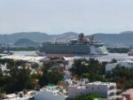 Arriba a Mazatlán el crucero “Navigator of the Seas”, con más de 3,800 visitantes Arriba a Mazatlán el crucero “Navigator of the Seas”, con más de 3,800 visitantes