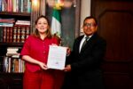 Gobernadora Yeraldine Bonilla toma protesta a Efrén Martínez Casimiro como subsecretario de Seguridad Pública, Prevención y Reinserción Social Gobernadora Yeraldine Bonilla toma protesta a Efrén Martínez Casimiro como subsecretario de Seguridad Pública, Prevención y Reinserción Social