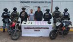 En Rosario, el Grupo Interinstitucional detuvo a 2 civiles armados, con presunta droga En Rosario, el Grupo Interinstitucional detuvo a 2 civiles armados, con presunta droga