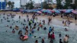 Sinaloa recibe a más de 1.72 millones de visitantes durante el verano y supera los 7,300 millones de pesos en derrama económica Sinaloa recibe a más de 1.72 millones de visitantes durante el verano y supera los 7,300 millones de pesos en derrama económica